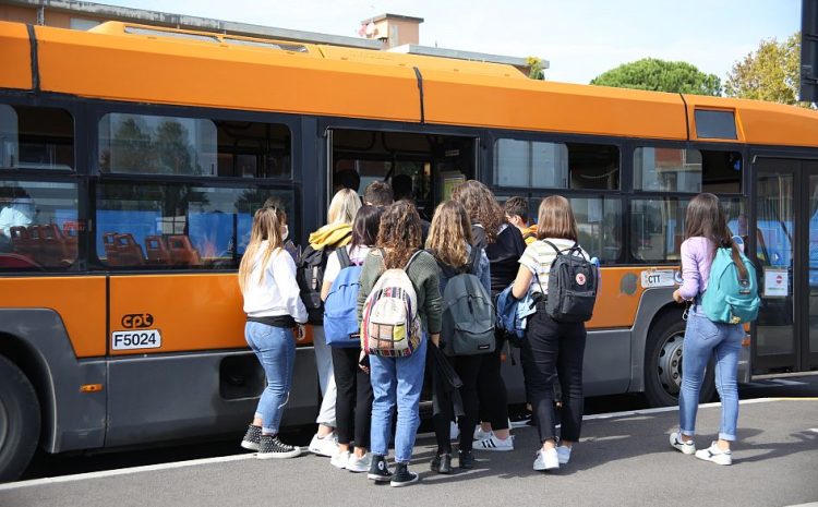  Bus straordinari per la scuola d’estate – Pisa